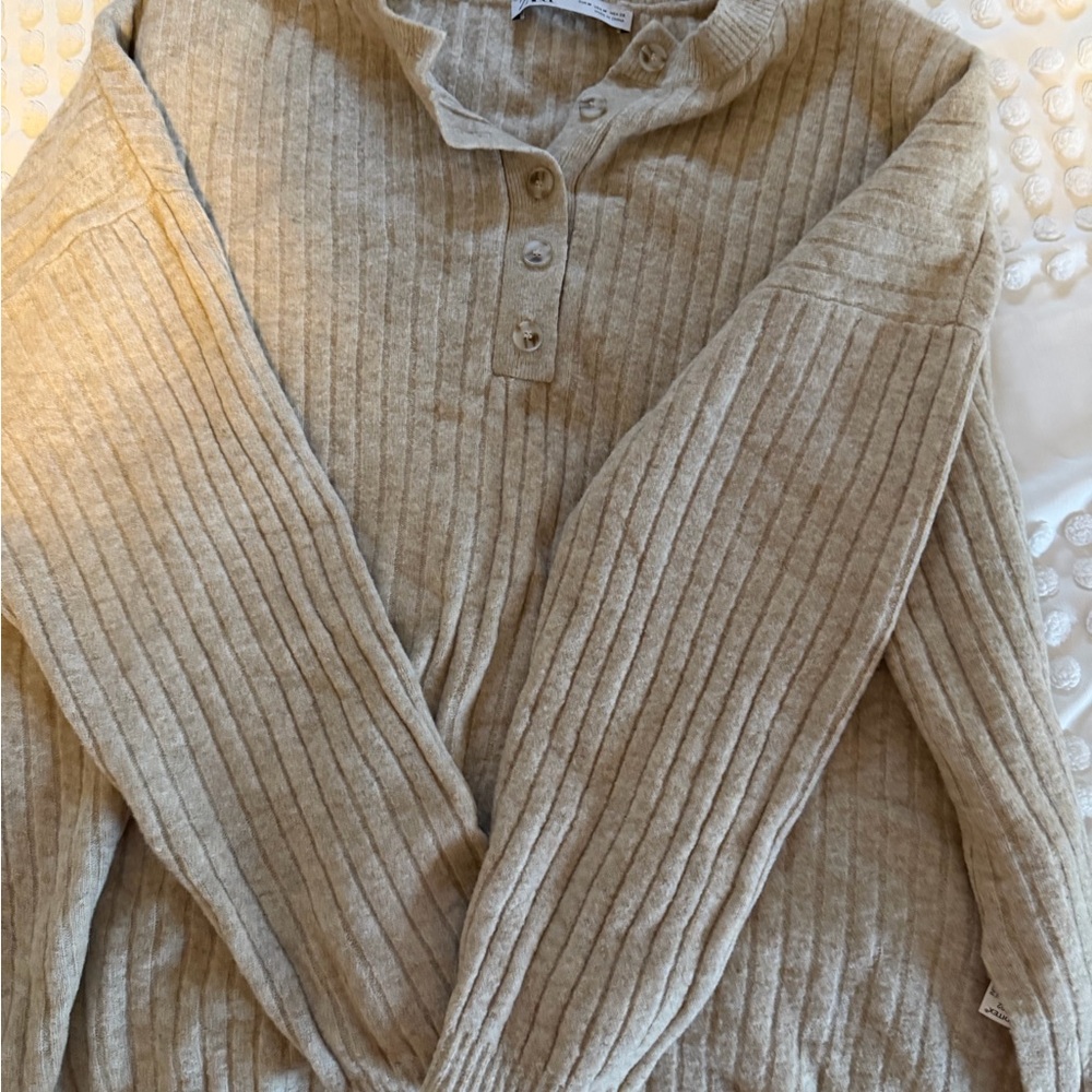 Zara Beige Ribbed Sweater